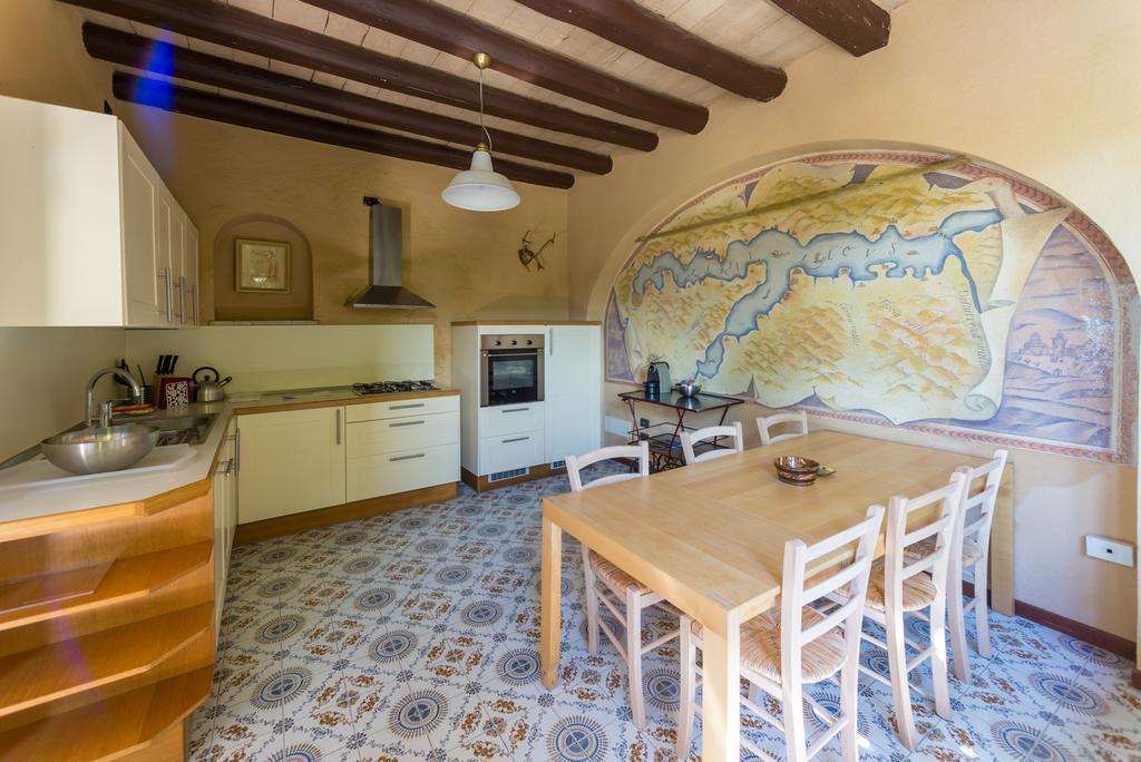 Villa La Rossa Fiumelatte 외부 사진