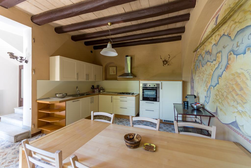 Villa La Rossa Fiumelatte 외부 사진