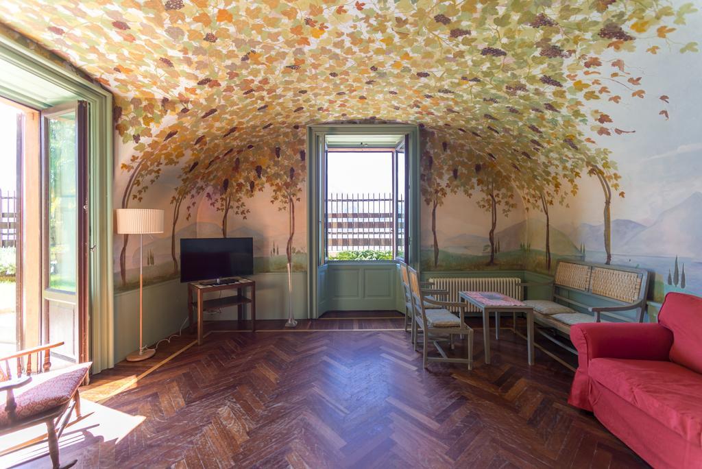 Villa La Rossa Fiumelatte 외부 사진